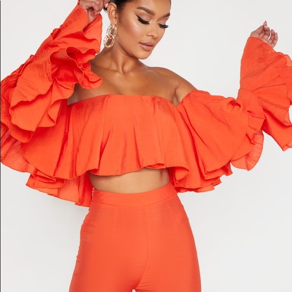 Pretty little thing orange crop top - Picture 4 of 4